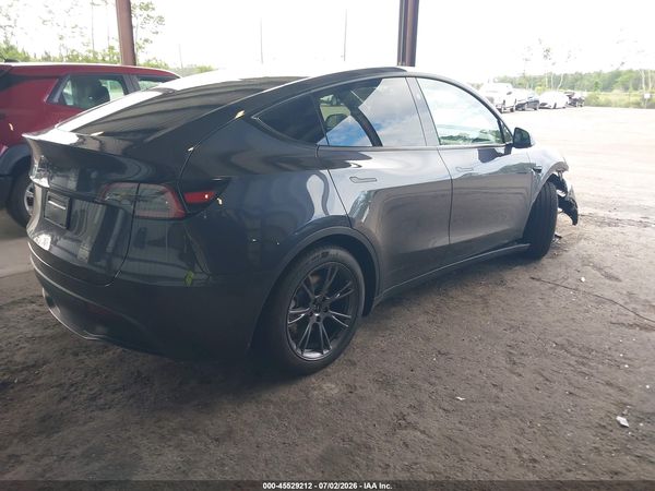 2025 TESLA MODEL Y