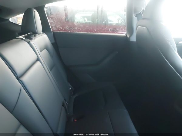 2025 TESLA MODEL Y