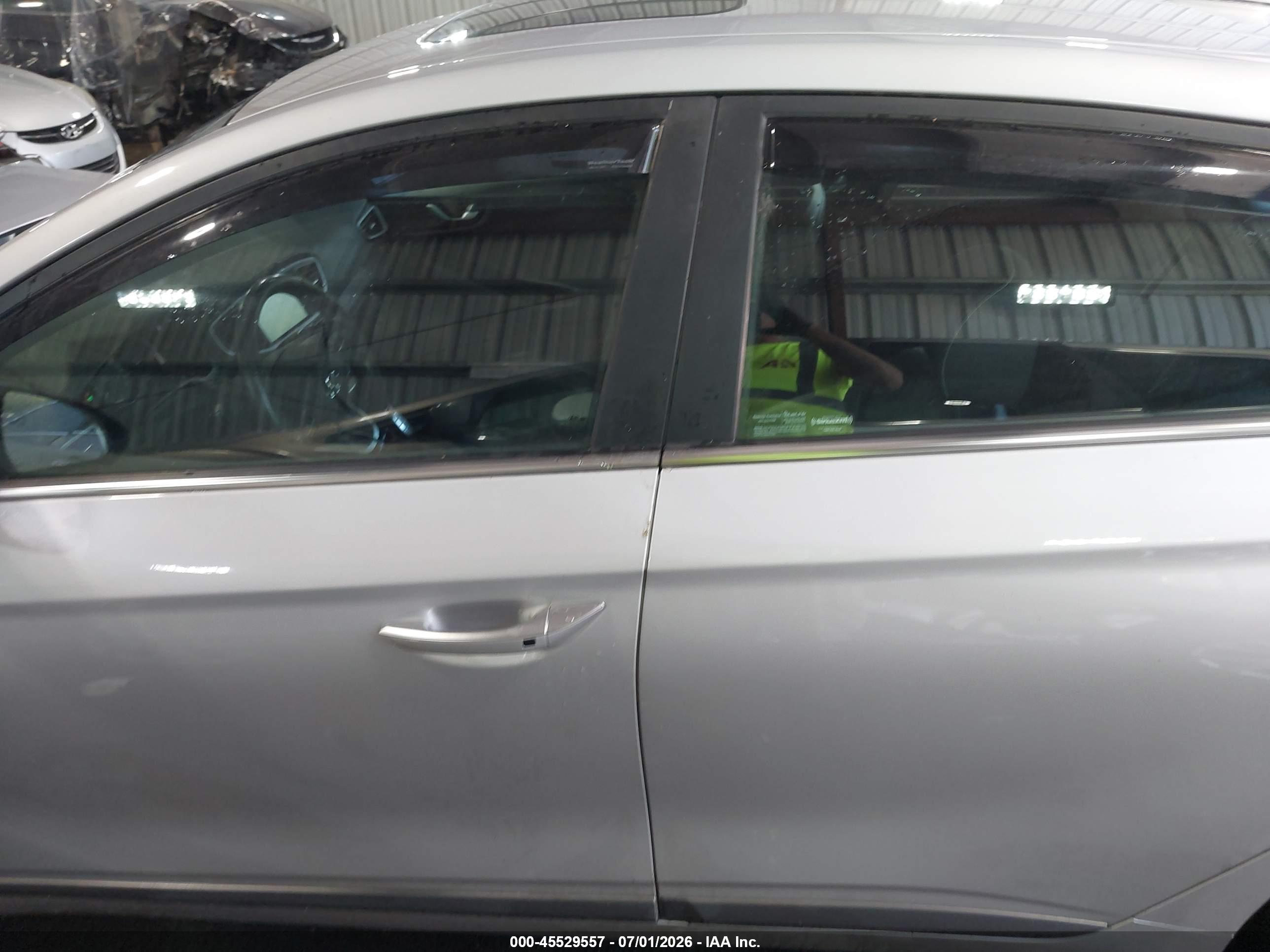 2018 HYUNDAI IONIQ HYBRID LIMITED