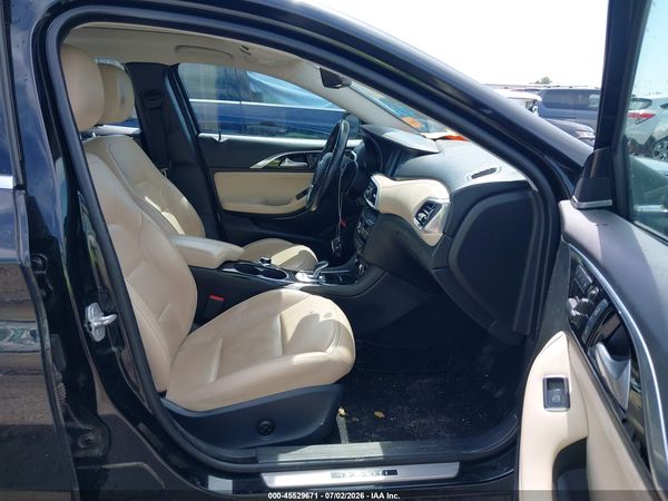 2018 INFINITI QX30 PREMIUM
