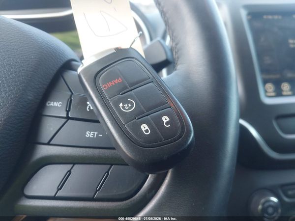 2019 JEEP CHEROKEE TRAILHAWK 4X4