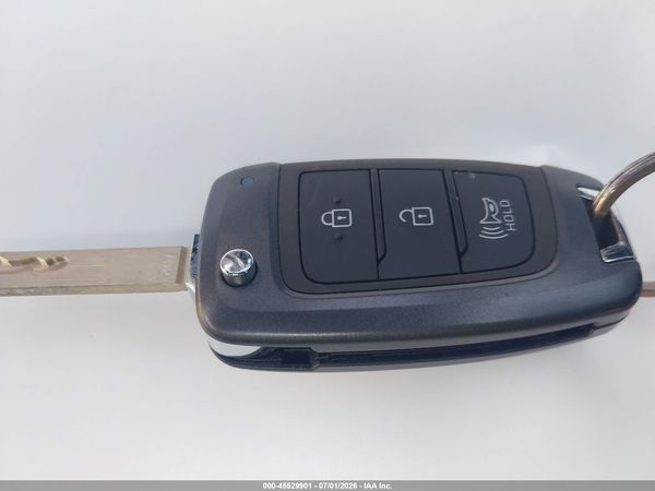 2022 HYUNDAI SANTA FE SE