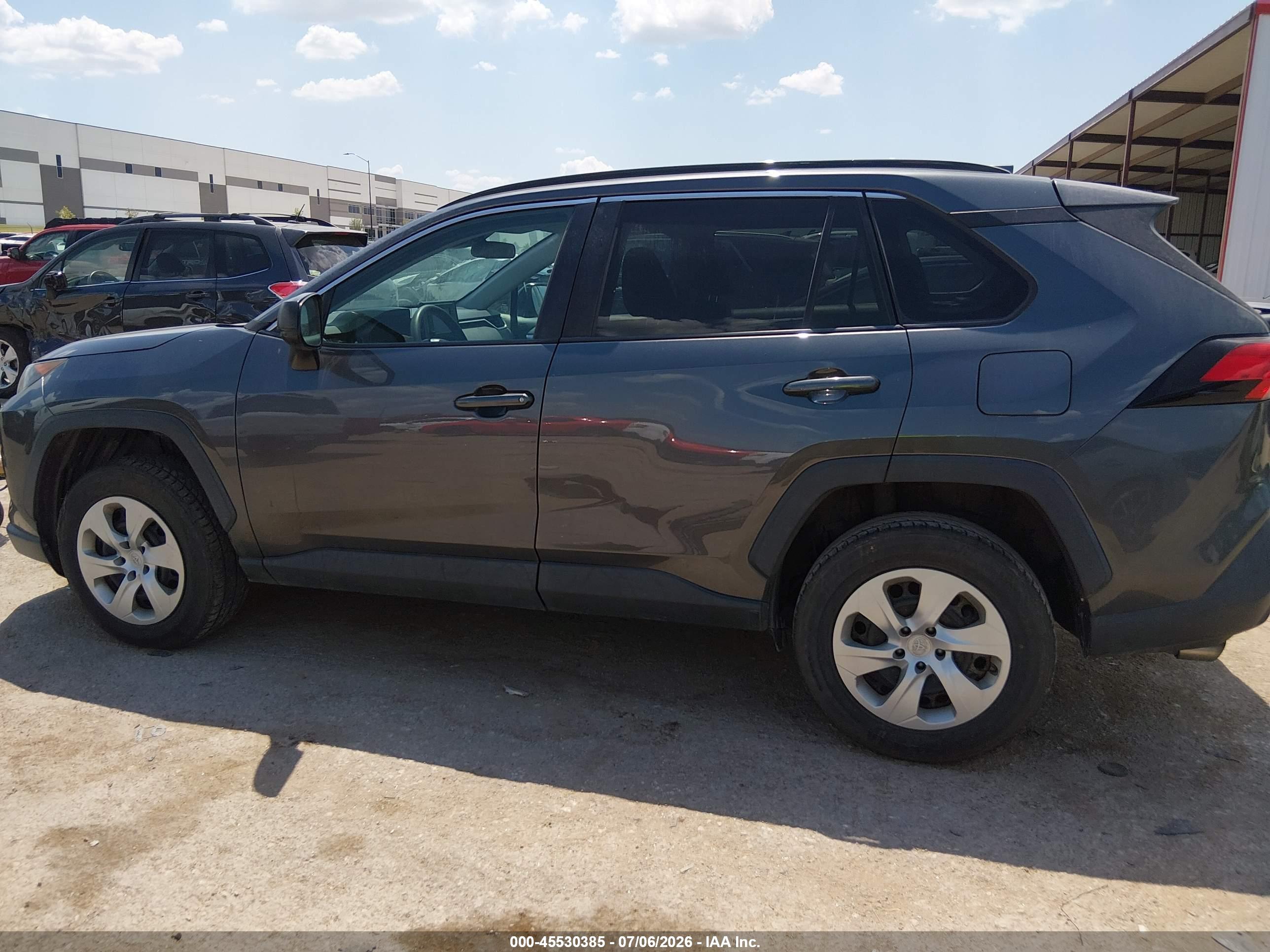 2019 TOYOTA RAV4 LE
