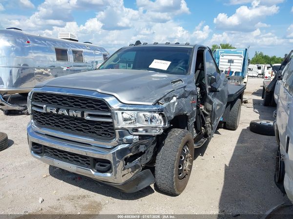 2019 RAM 3500 CHASSIS TRADESMAN/SLT