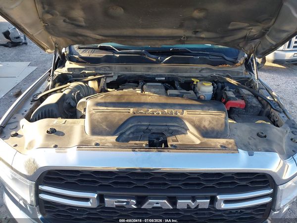 2019 RAM 3500 CHASSIS TRADESMAN/SLT