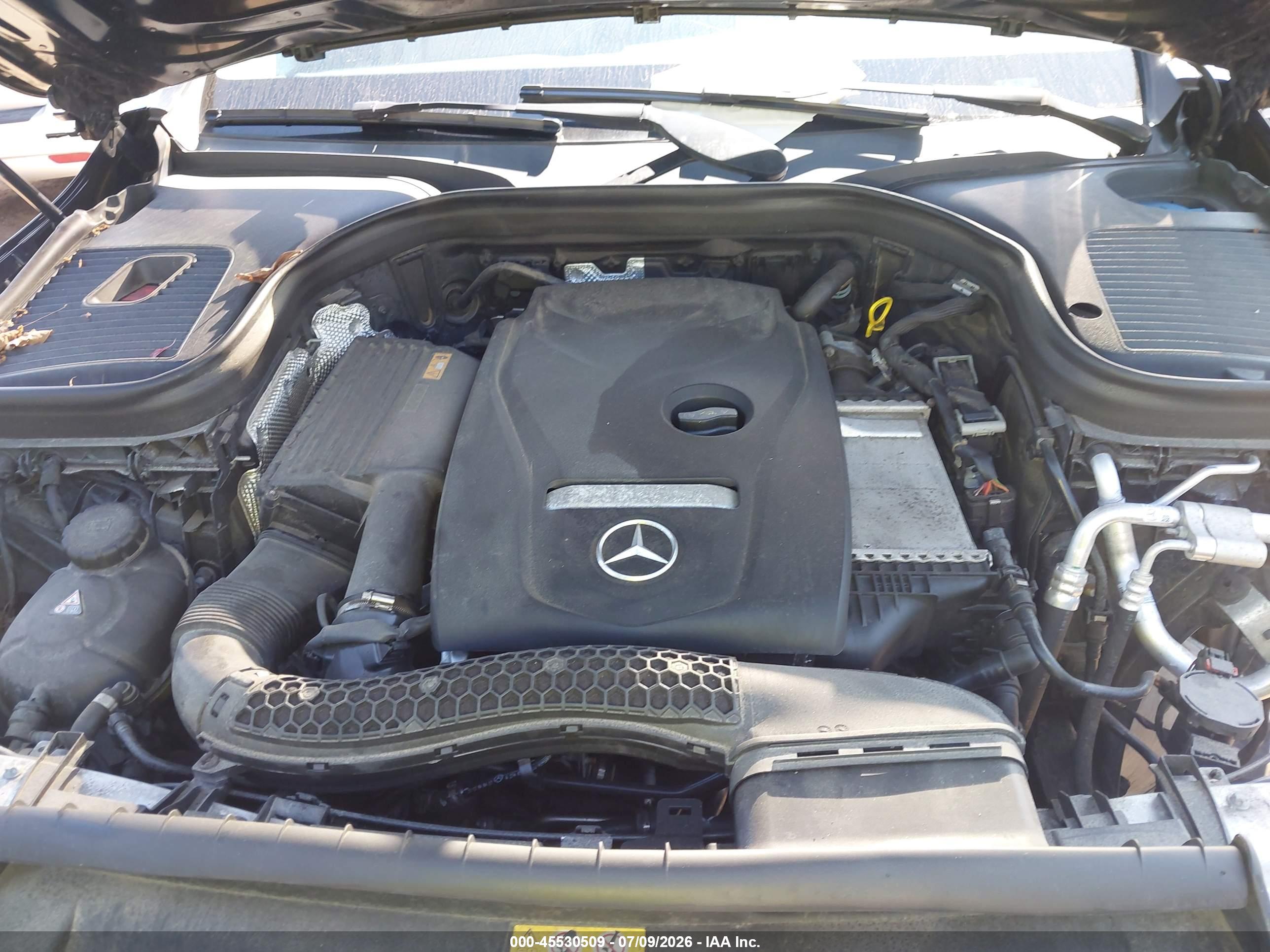 2017 MERCEDES-BENZ GLC 300 4MATIC