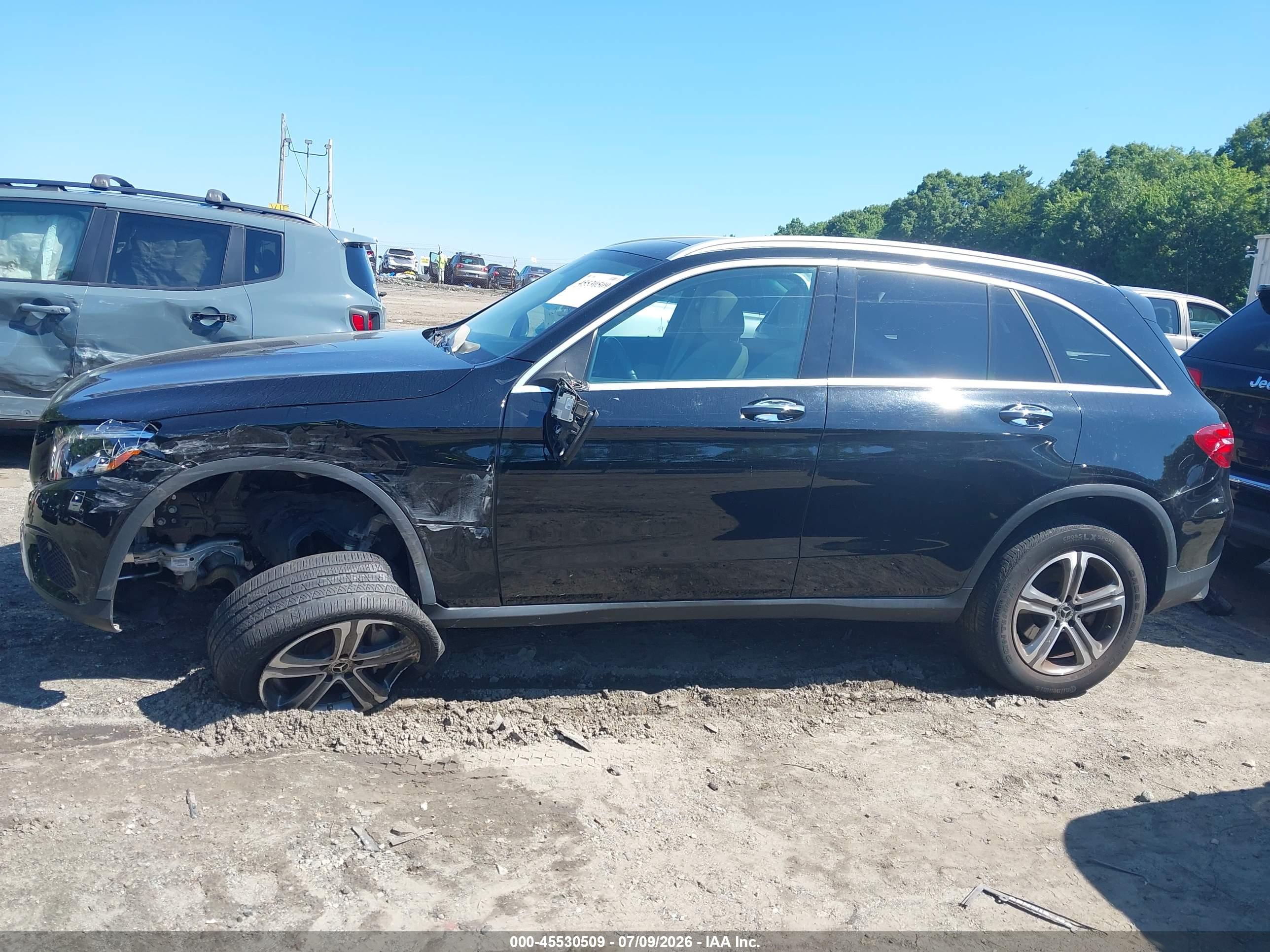 2017 MERCEDES-BENZ GLC 300 4MATIC