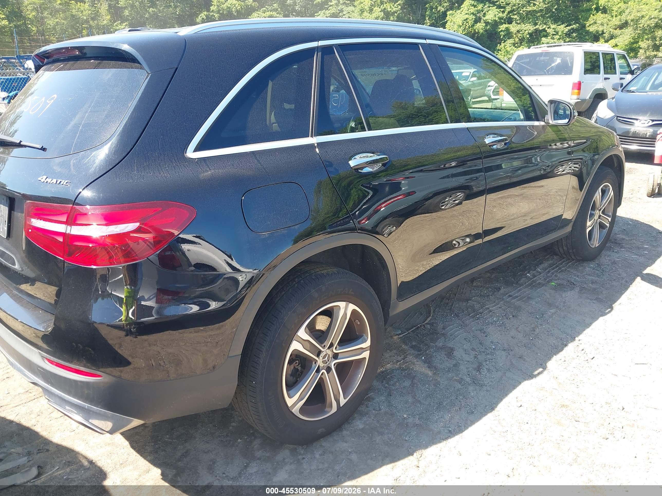 2017 MERCEDES-BENZ GLC 300 4MATIC