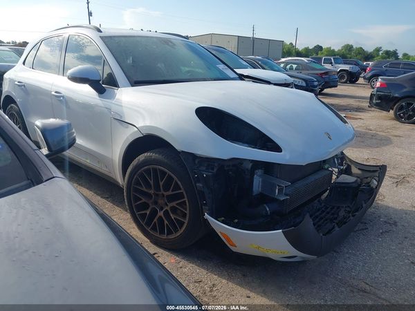 2018 PORSCHE MACAN