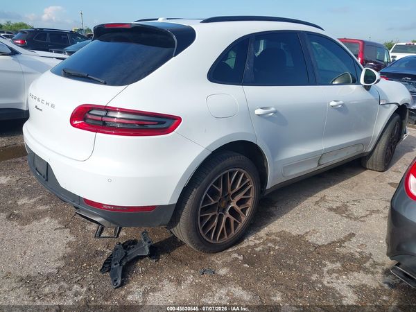 2018 PORSCHE MACAN
