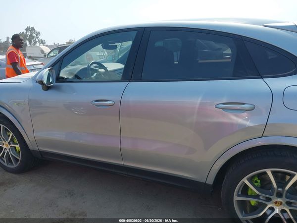 2022 PORSCHE CAYENNE E-HYBRID COUPE