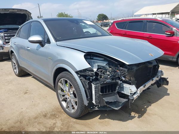 2022 PORSCHE CAYENNE E-HYBRID COUPE PLATINUM EDITION