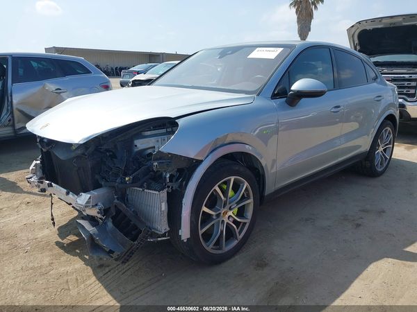 2022 PORSCHE CAYENNE E-HYBRID COUPE PLATINUM EDITION