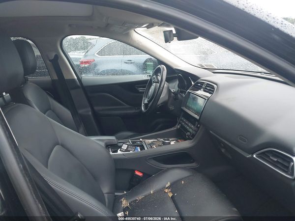 2019 JAGUAR F-PACE 25T PREMIUM