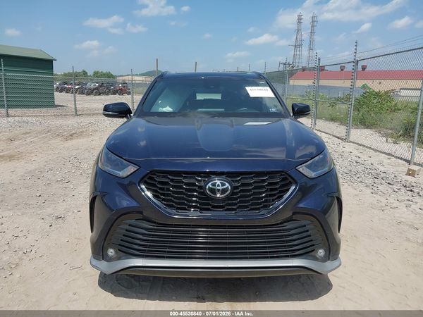 2021 TOYOTA HIGHLANDER XSE