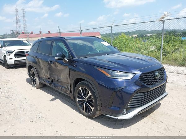 2021 TOYOTA HIGHLANDER XSE