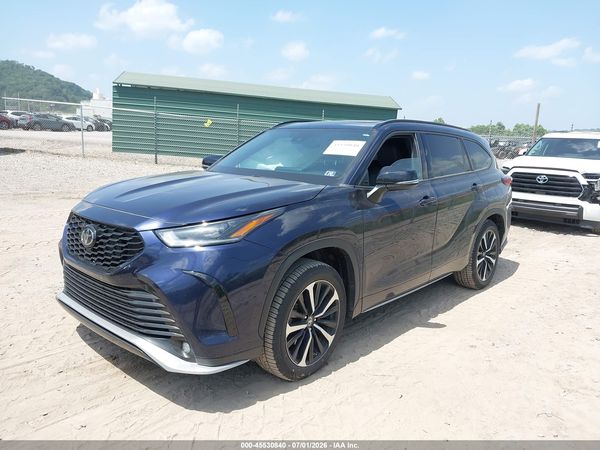 2021 TOYOTA HIGHLANDER XSE