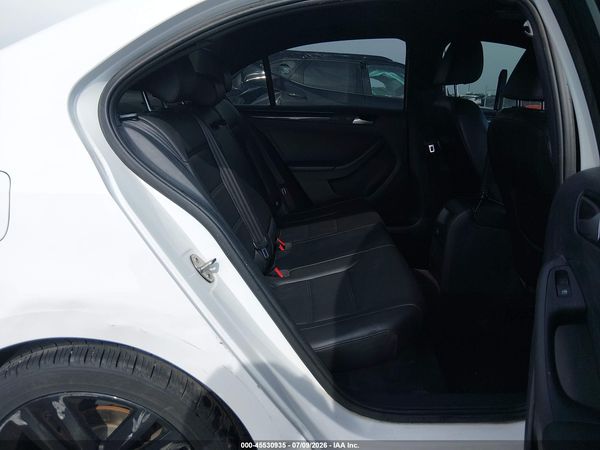 2018 VOLKSWAGEN JETTA 1.8T SE SPORT — I8