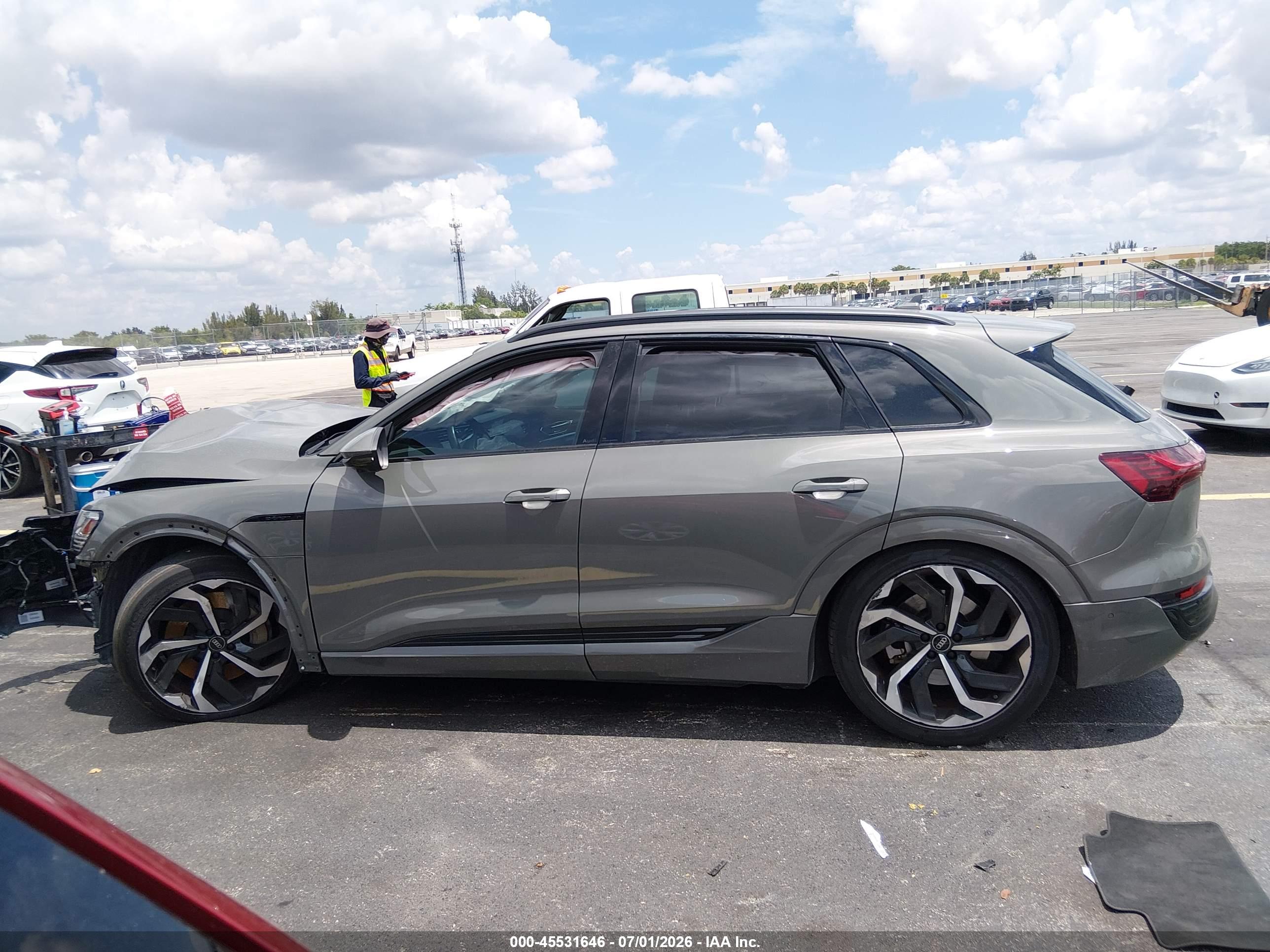 2024 AUDI Q8 E-TRON PREMIUM PLUS QUATTRO