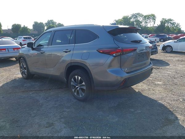 2025 TOYOTA HIGHLANDER XLE