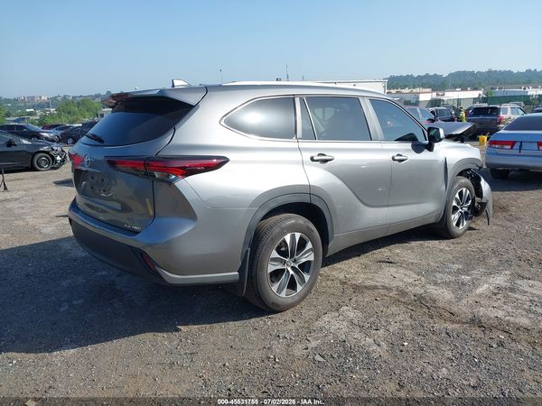 2025 TOYOTA HIGHLANDER XLE