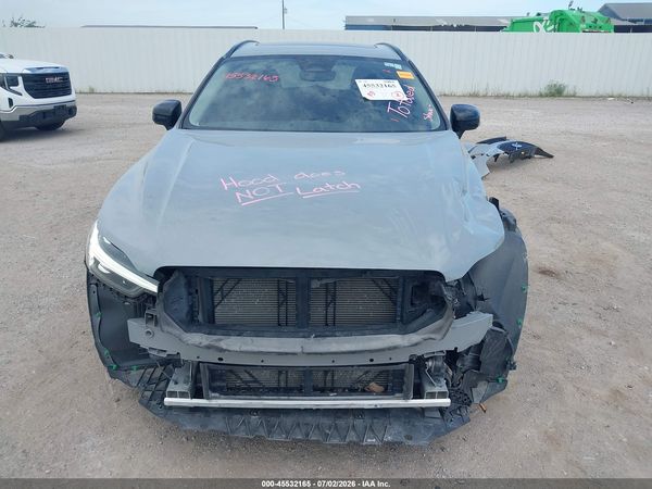 2025 VOLVO XC60 B5 CORE