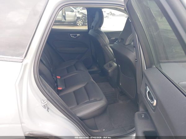 2025 VOLVO XC60 B5 CORE