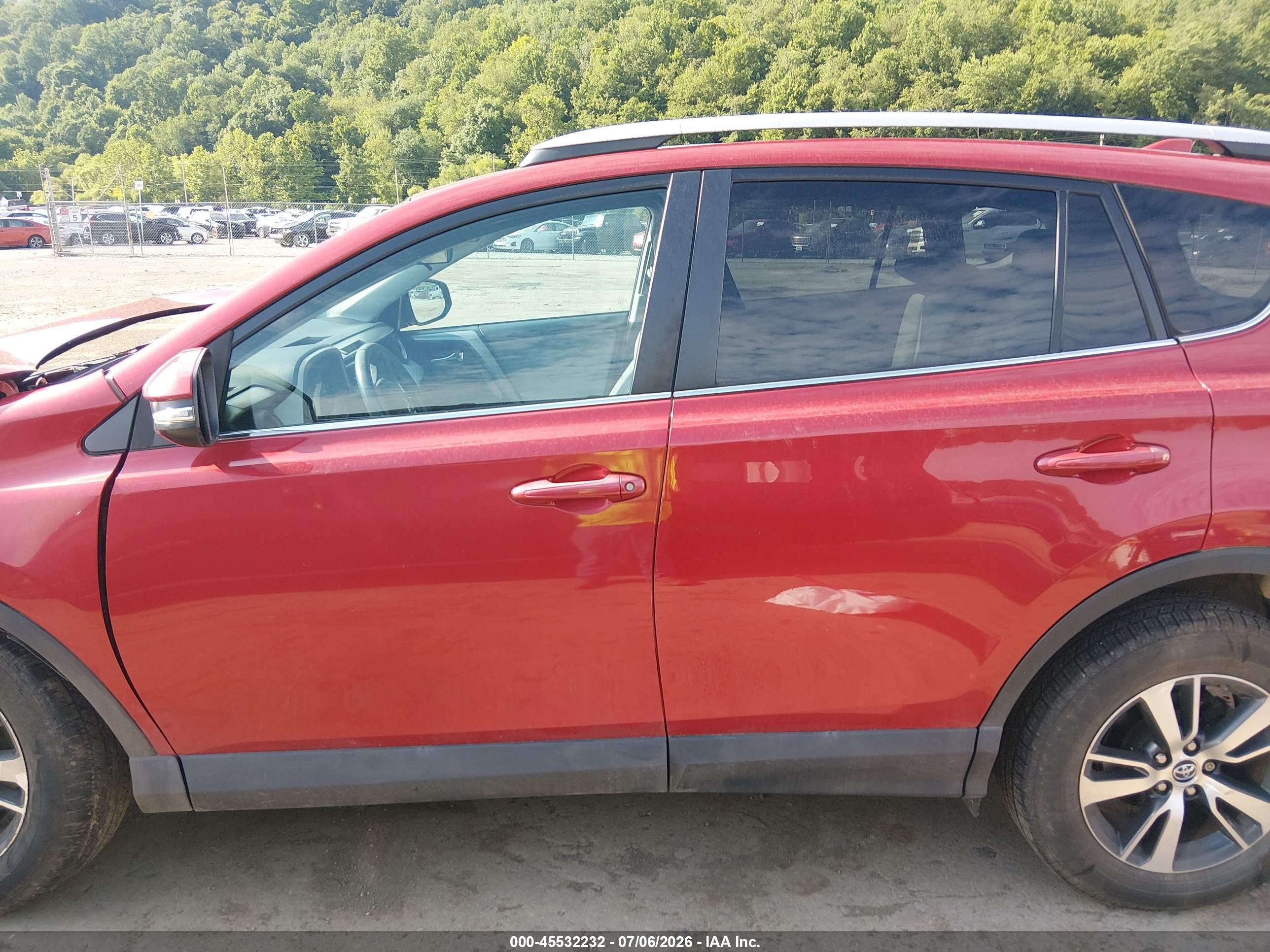 2016 TOYOTA RAV4 XLE