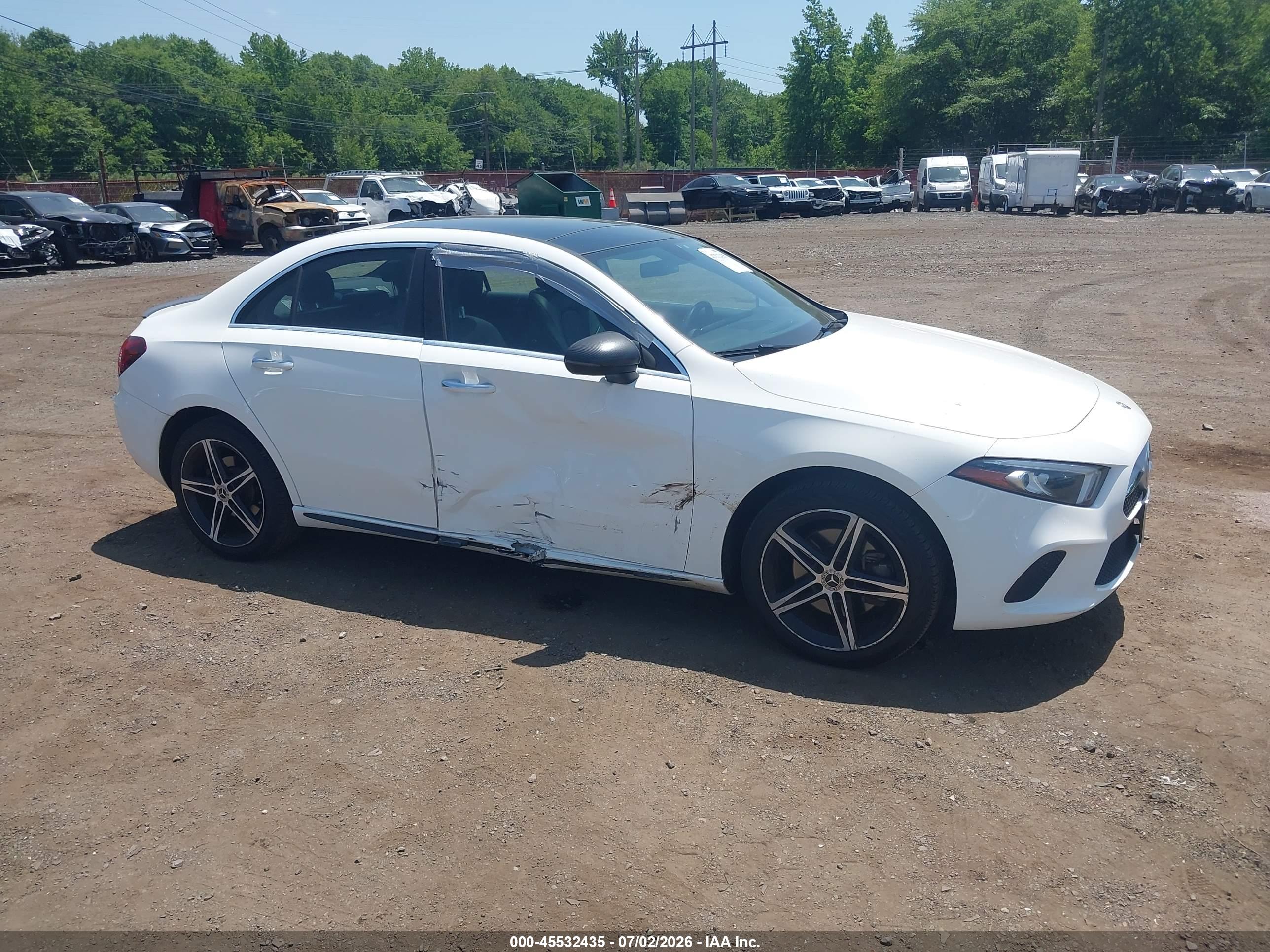 2019 MERCEDES-BENZ A 220 4MATIC