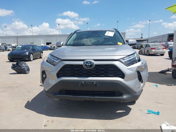 2022 TOYOTA RAV4 XLE PREMIUM