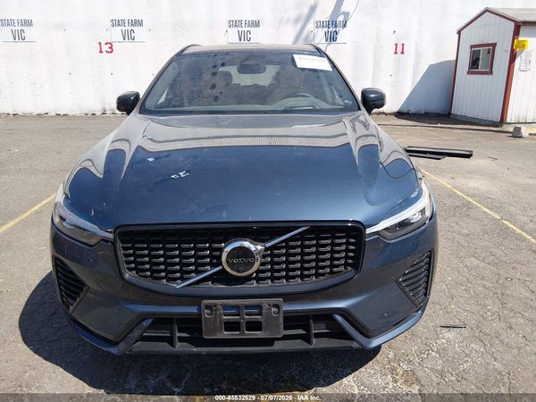 2024 VOLVO XC60 RECHARGE PLUG-IN HYBRID T8 ULTIMATE DARK THEME
