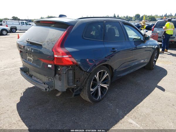2024 VOLVO XC60 RECHARGE PLUG-IN HYBRID T8 ULTIMATE DARK THEME