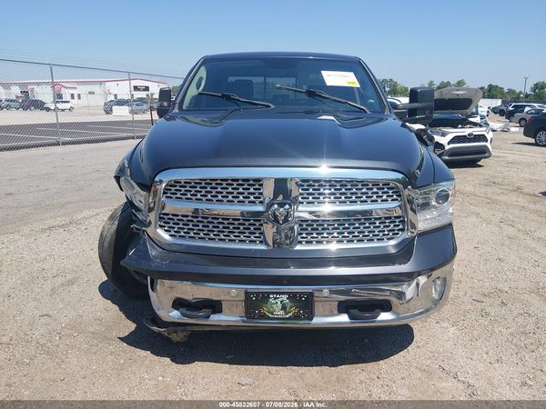 2017 RAM 1500 LARAMIE  4X4 5'7 BOX