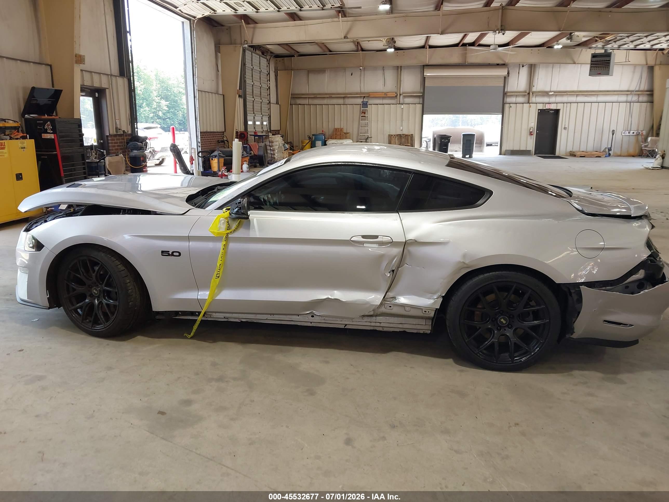 2019 FORD MUSTANG GT/GT PREMIUM
