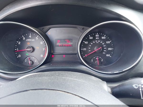 2016 KIA SEDONA LX