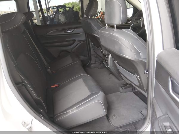2023 JEEP GRAND CHEROKEE LAREDO 4X4