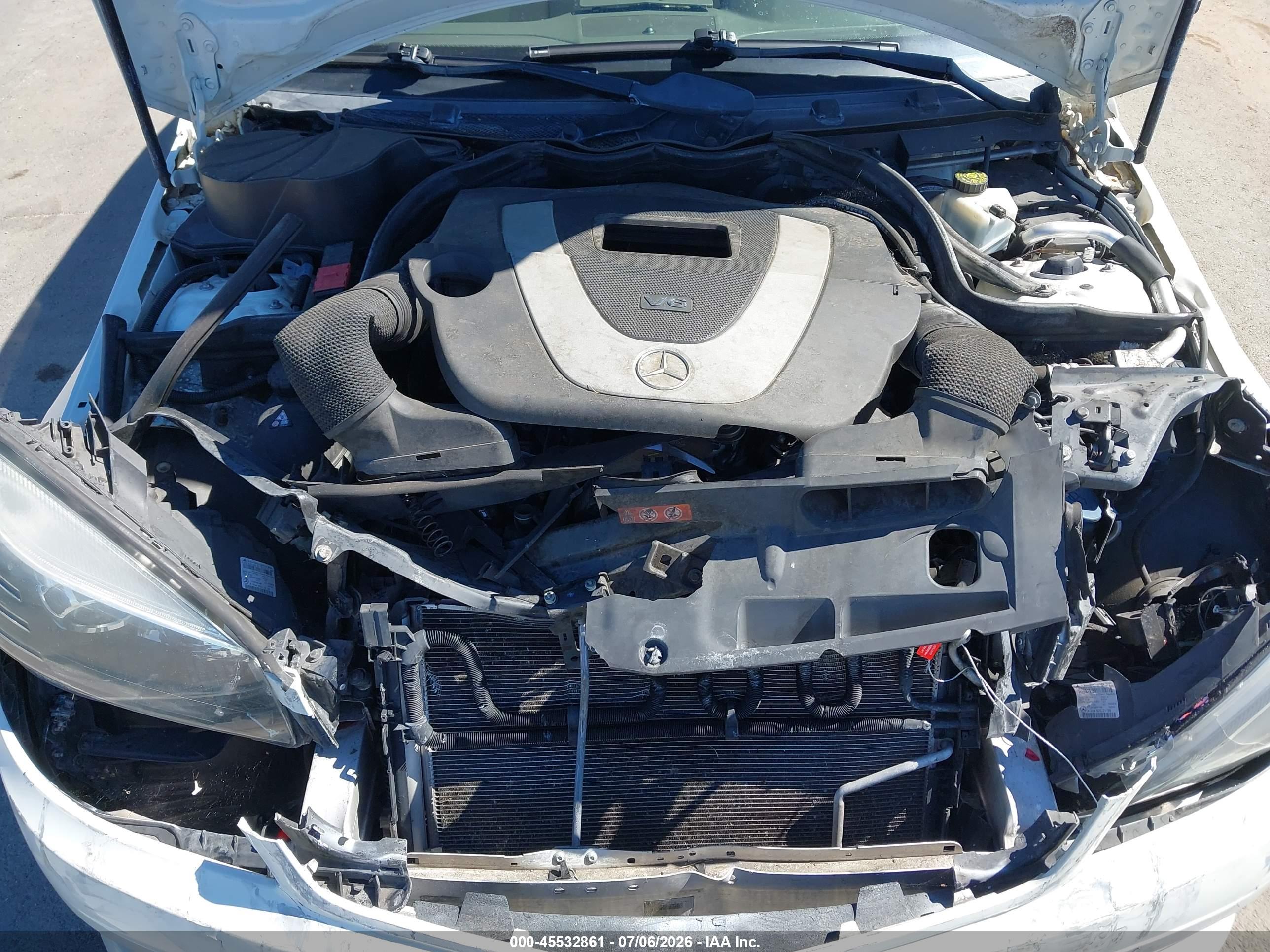 2011 MERCEDES-BENZ C 300 C300
