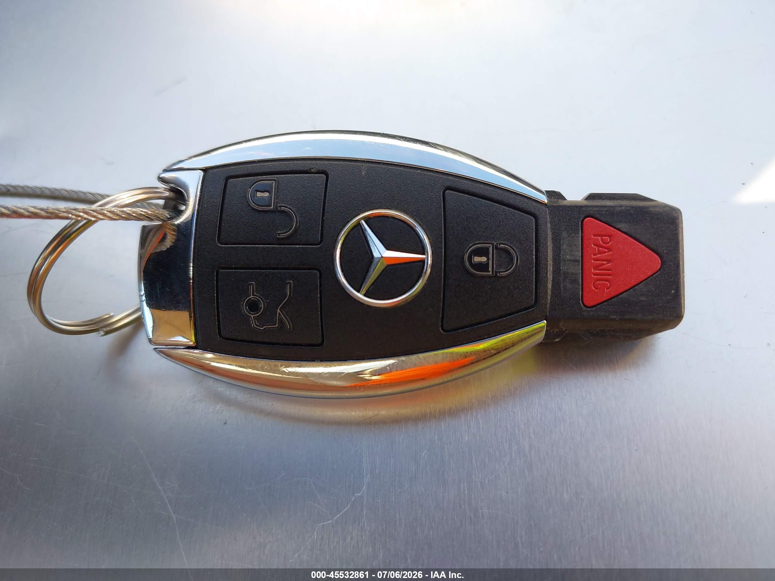 2011 MERCEDES-BENZ C 300 C300