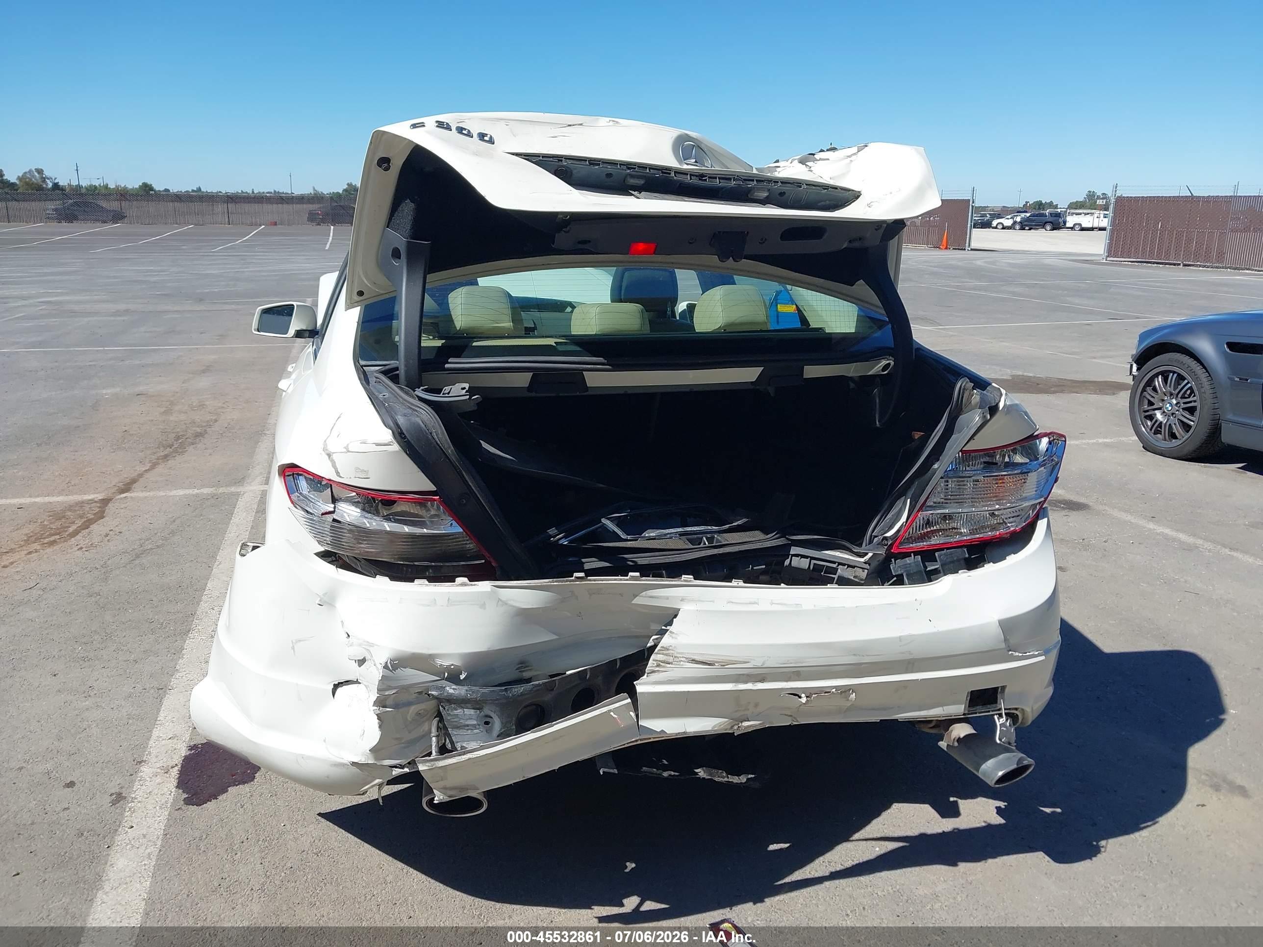 2011 MERCEDES-BENZ C 300 C300