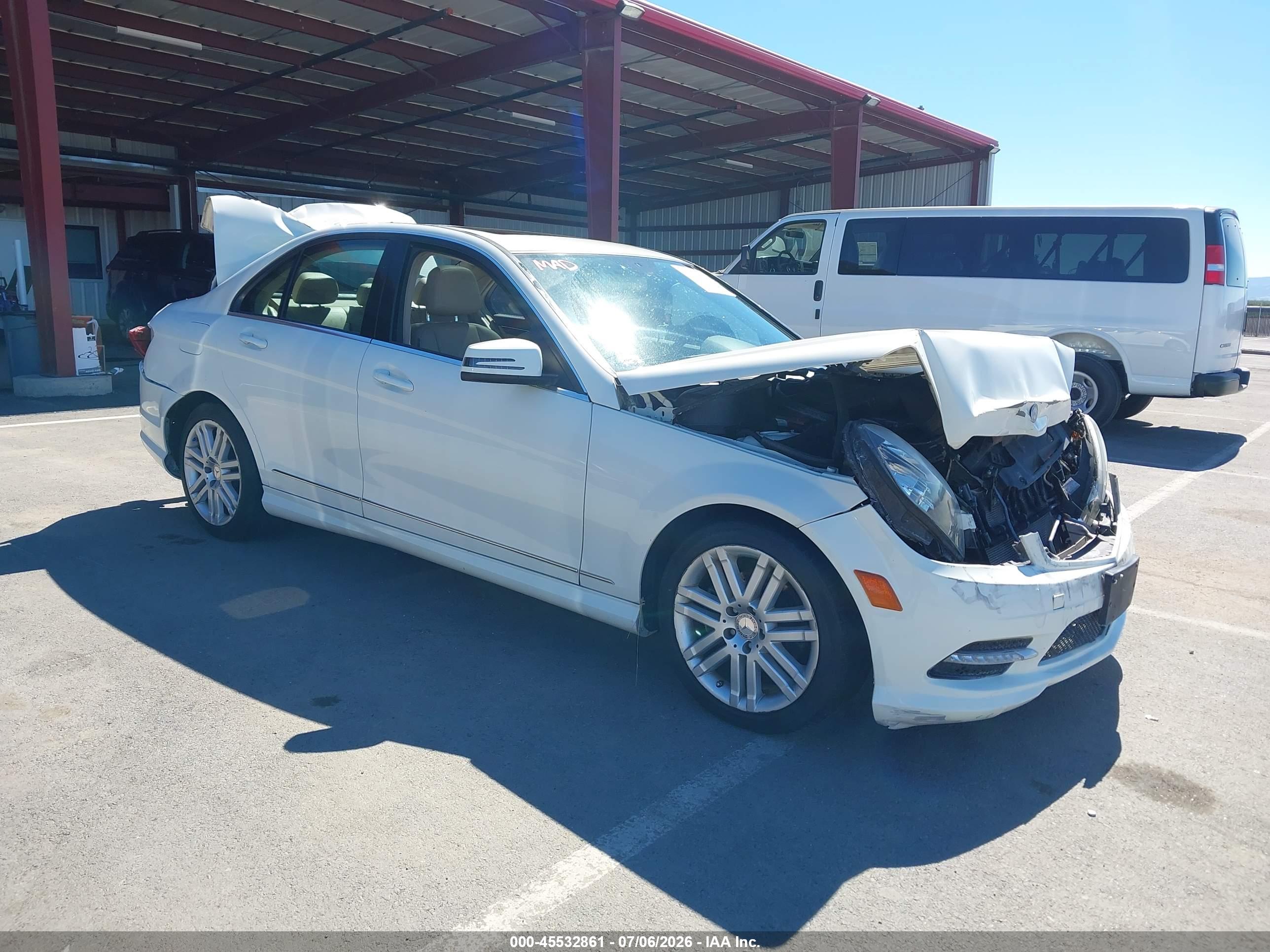 2011 MERCEDES-BENZ C 300 C300