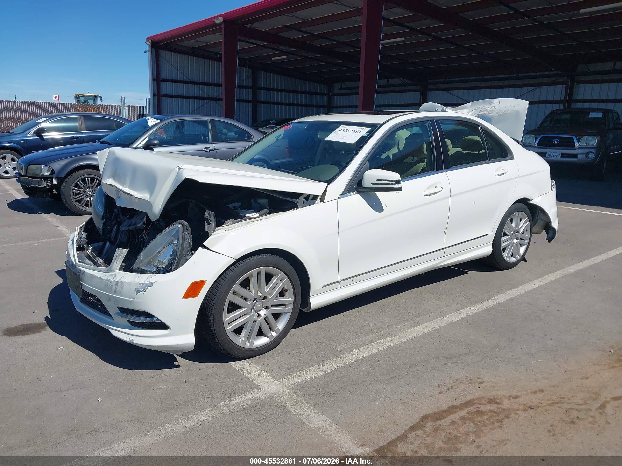 2011 MERCEDES-BENZ C 300 C300