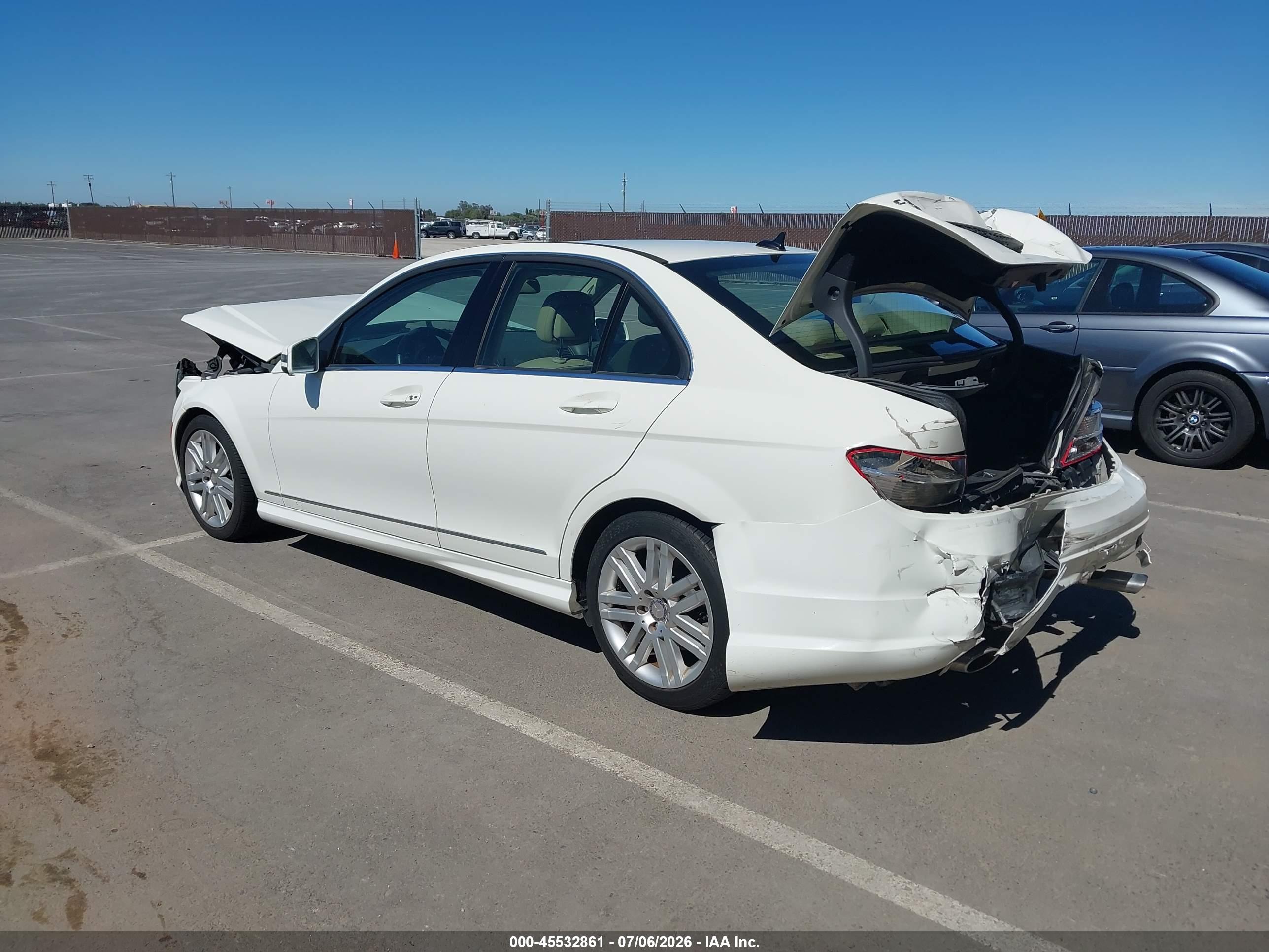 2011 MERCEDES-BENZ C 300 C300