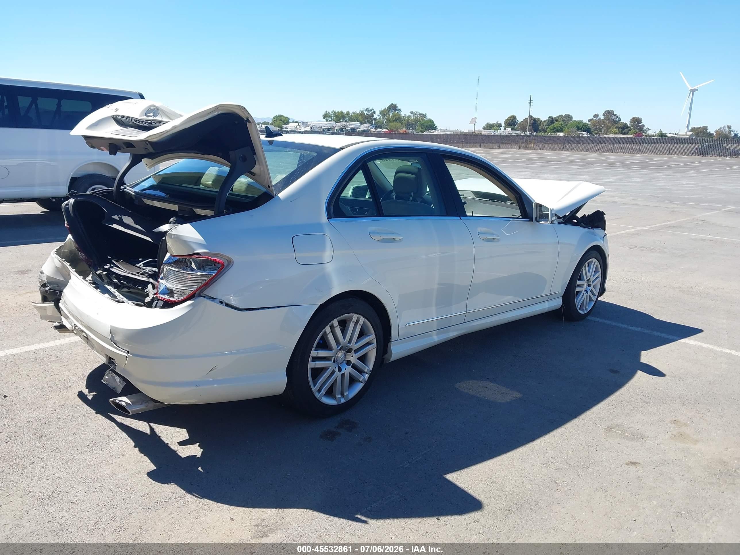 2011 MERCEDES-BENZ C 300 C300