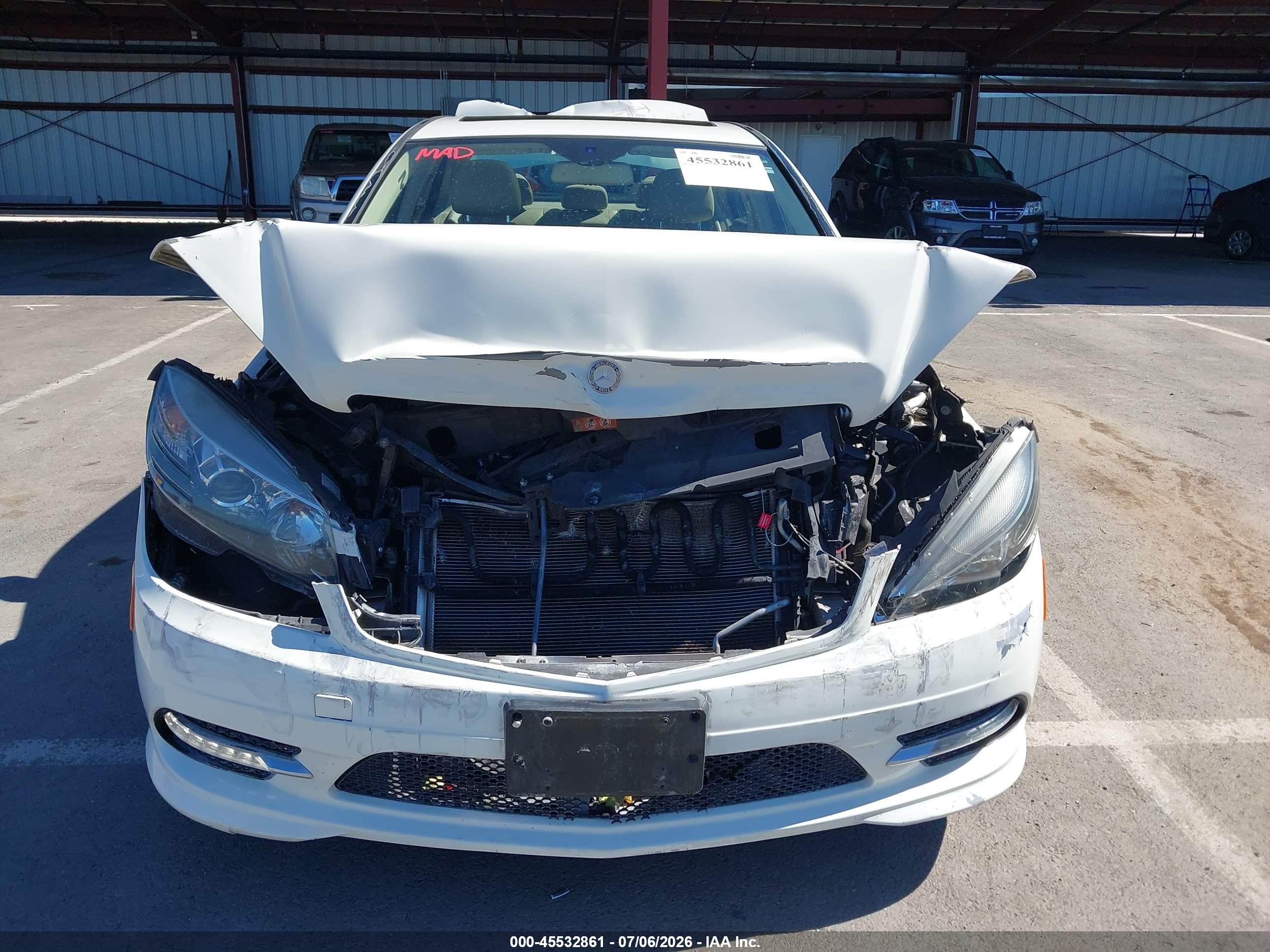 2011 MERCEDES-BENZ C 300 C300