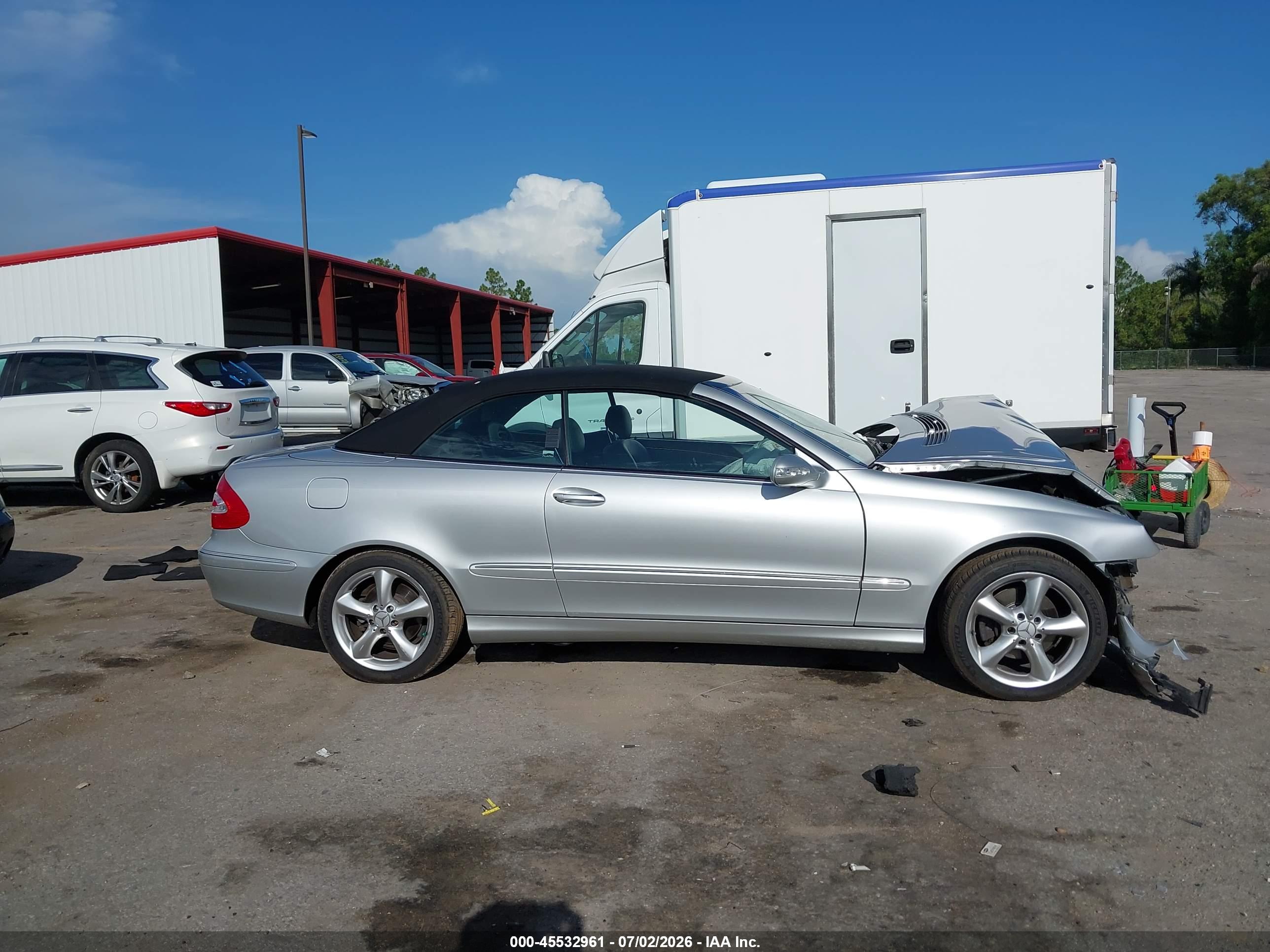 2005 MERCEDES-BENZ CLK 320 CLK320A