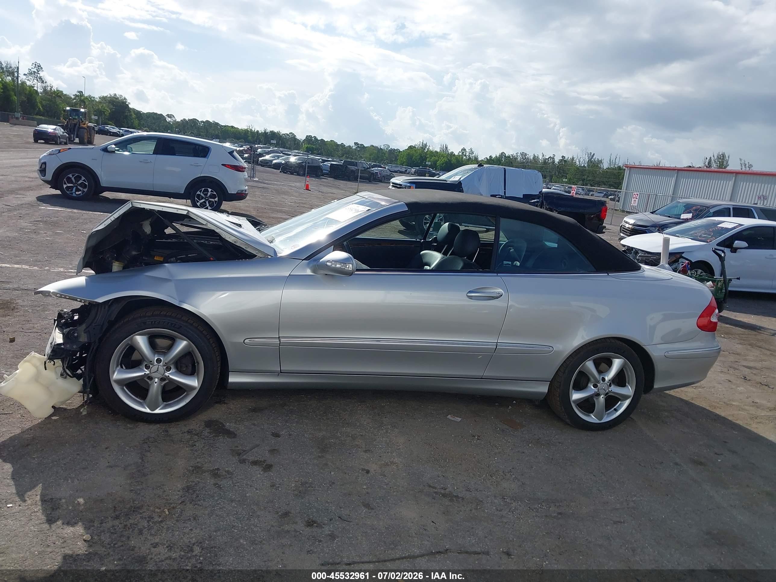 2005 MERCEDES-BENZ CLK 320 CLK320A