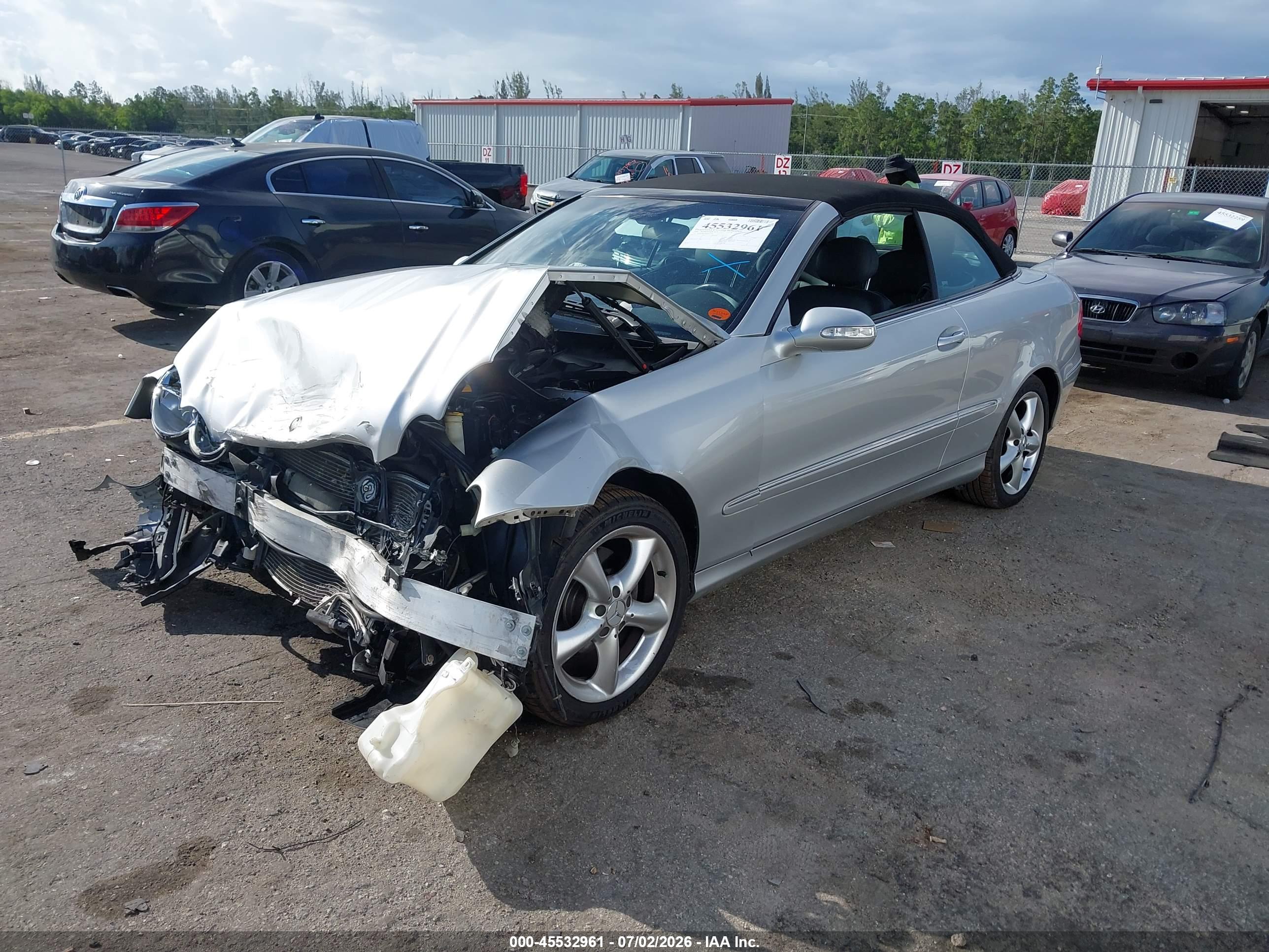 2005 MERCEDES-BENZ CLK 320 CLK320A