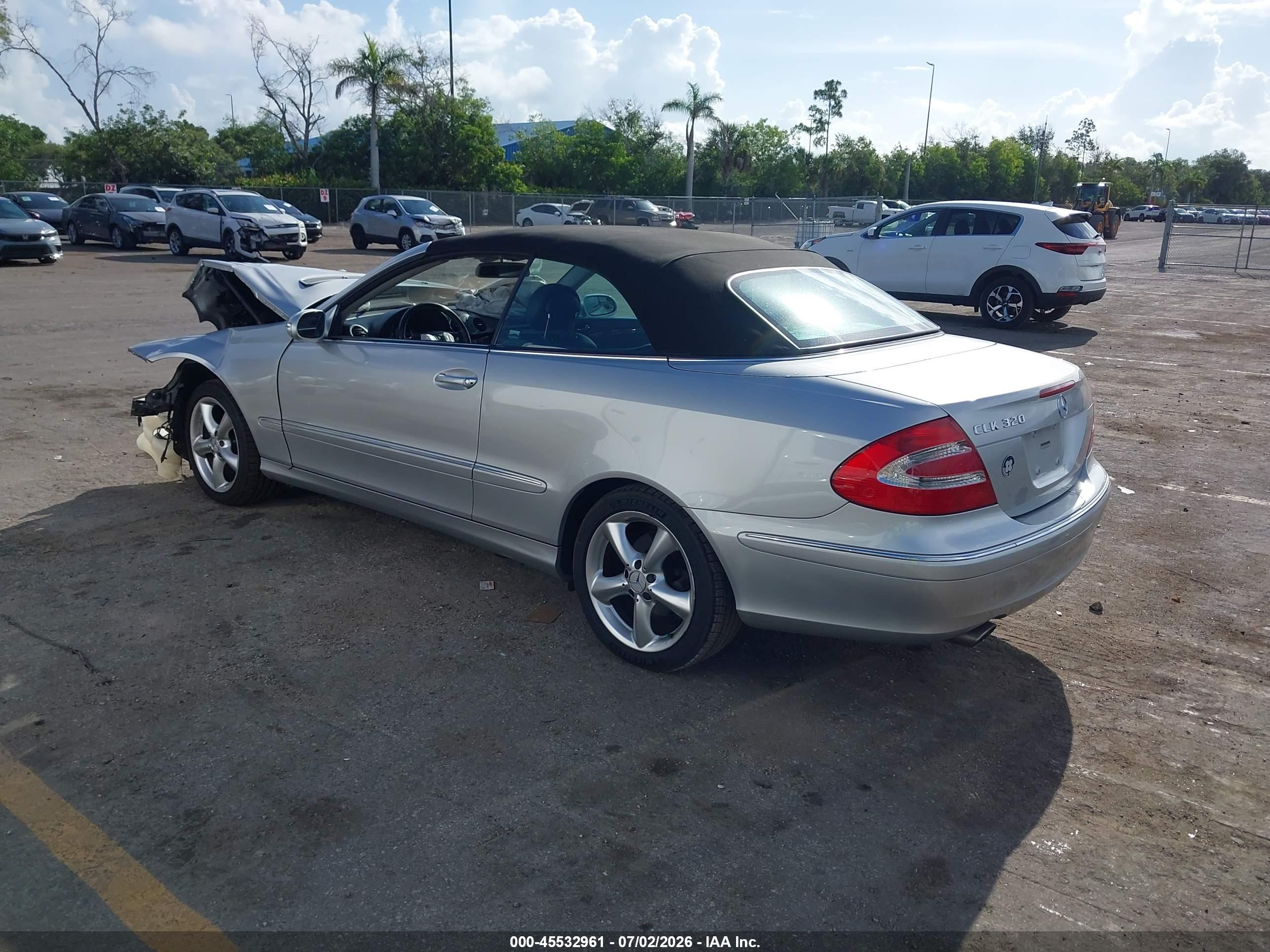 2005 MERCEDES-BENZ CLK 320 CLK320A
