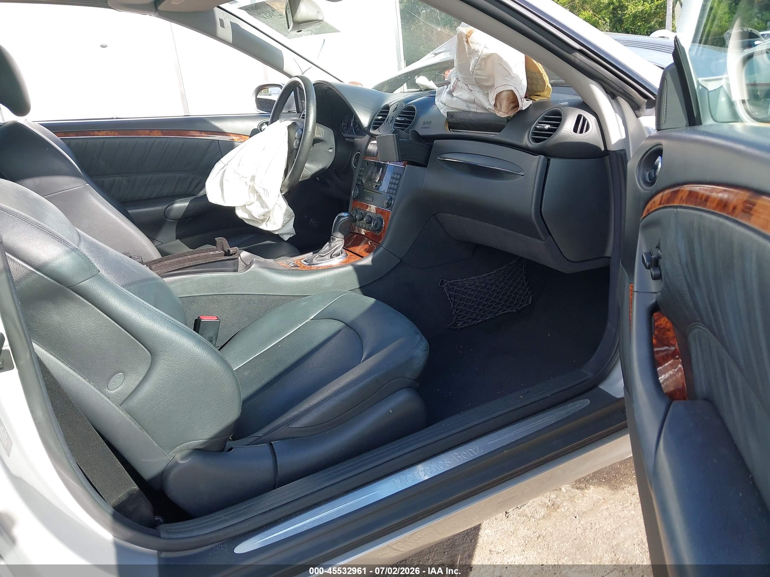2005 MERCEDES-BENZ CLK 320 CLK320A