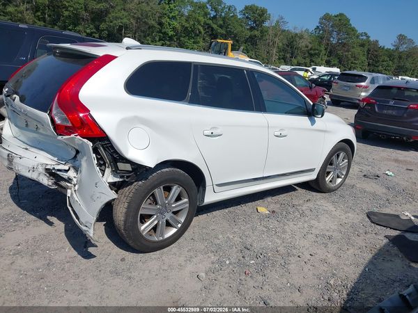 2017 VOLVO XC60 T5 INSCRIPTION